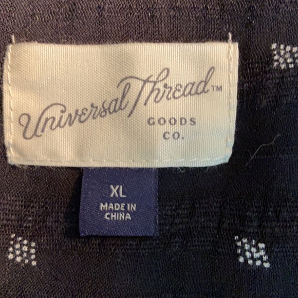 Universal Thread Women’s Black and White Short Sleeve Top Blouse Size XL - Picture 3 of 5